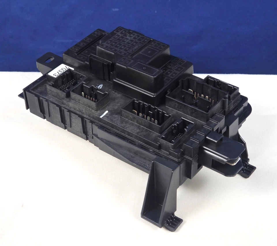 Caixa de relé de fusíveis de cabine Ford Edge Lincoln MKX 2008 - 2010 BCM AT4T-15604-BC - Imagem 3 de 4