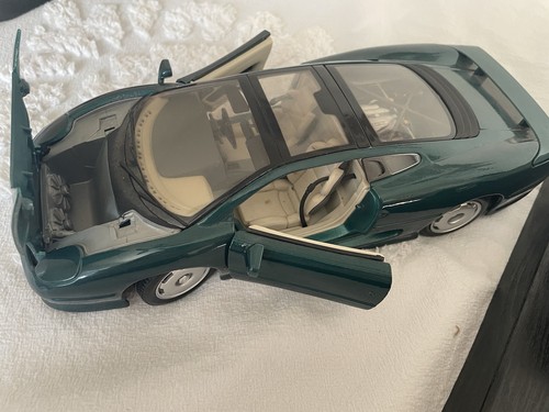 Maisto Jaguar XJ 220, Porsche Roadster + Spyder Diecast Model Cars-LOT OF 3 - Picture 5 of 18