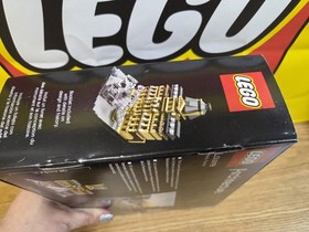LEGO 21024 Louvre Architecture Set - New - Sealed - Box Damage