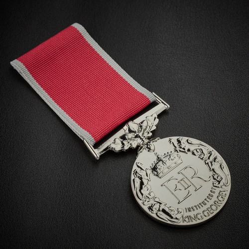 Medaglia Dell'Impero Britannico BEM Elizabeth II - Riproduzione A Grandezza Naturale Con Nastro - Divisione Militare - Cimelio Per Collezionisti