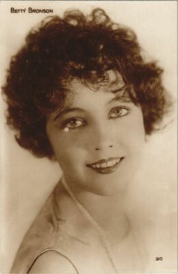 CPA AK BETTY BRONSON FILM STAR (30148)