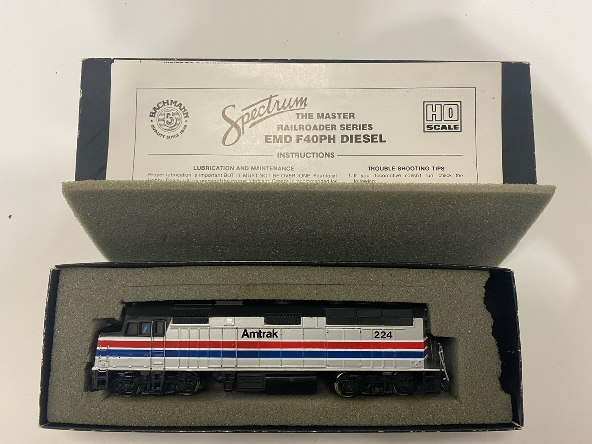 Spectrum Bachmann 87004 HO F40PH Diesel Phase 2 #224 Amtrak