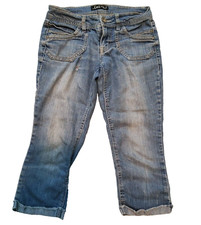 lei Ladies Blue Denim Capri Jeans Distressed ...