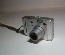 Vtg PENTAX Opito Digital Camera S40  / 3X Optical Zoom Very Collectable!