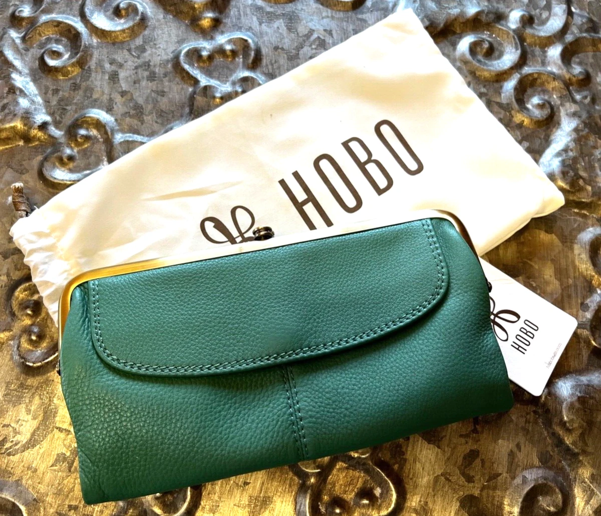 HOBO INTERNATIONAL LAUREN Leather Frame Clutch Wallet w Pocket GARDEN GREEN NWT