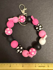 Hand made Disney Minnie Mouse Beaded Bracelet/Dangler free ship est. 2.5" dia