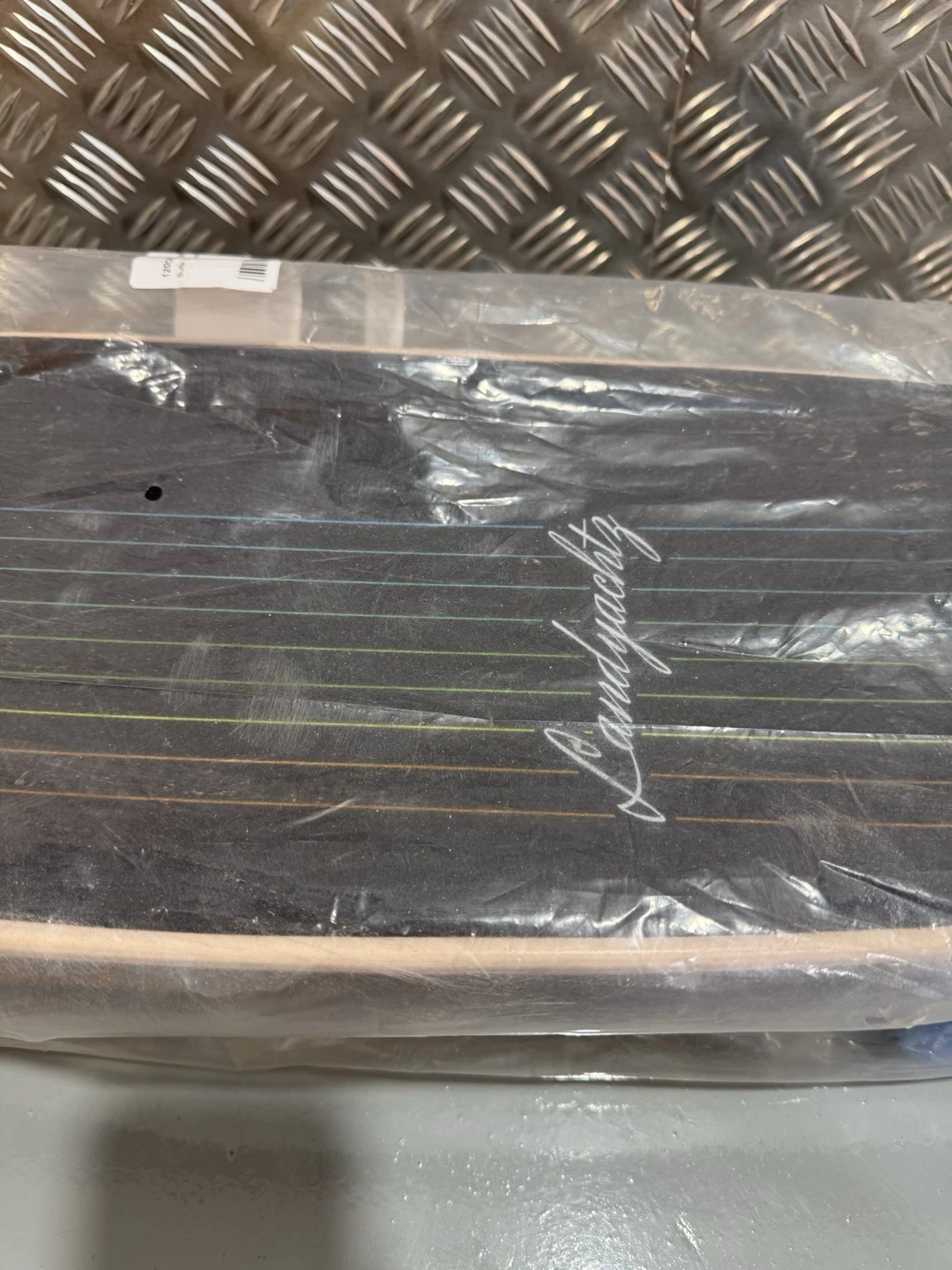 Landyachtz Butter White Lines Surfskate Board 120CP-SSBTWHL Brand New 3