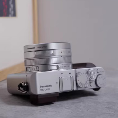 Panasonic Lumix LX100 (Silver) - Leica f/1.7-2.8 Lens -4K Camera
