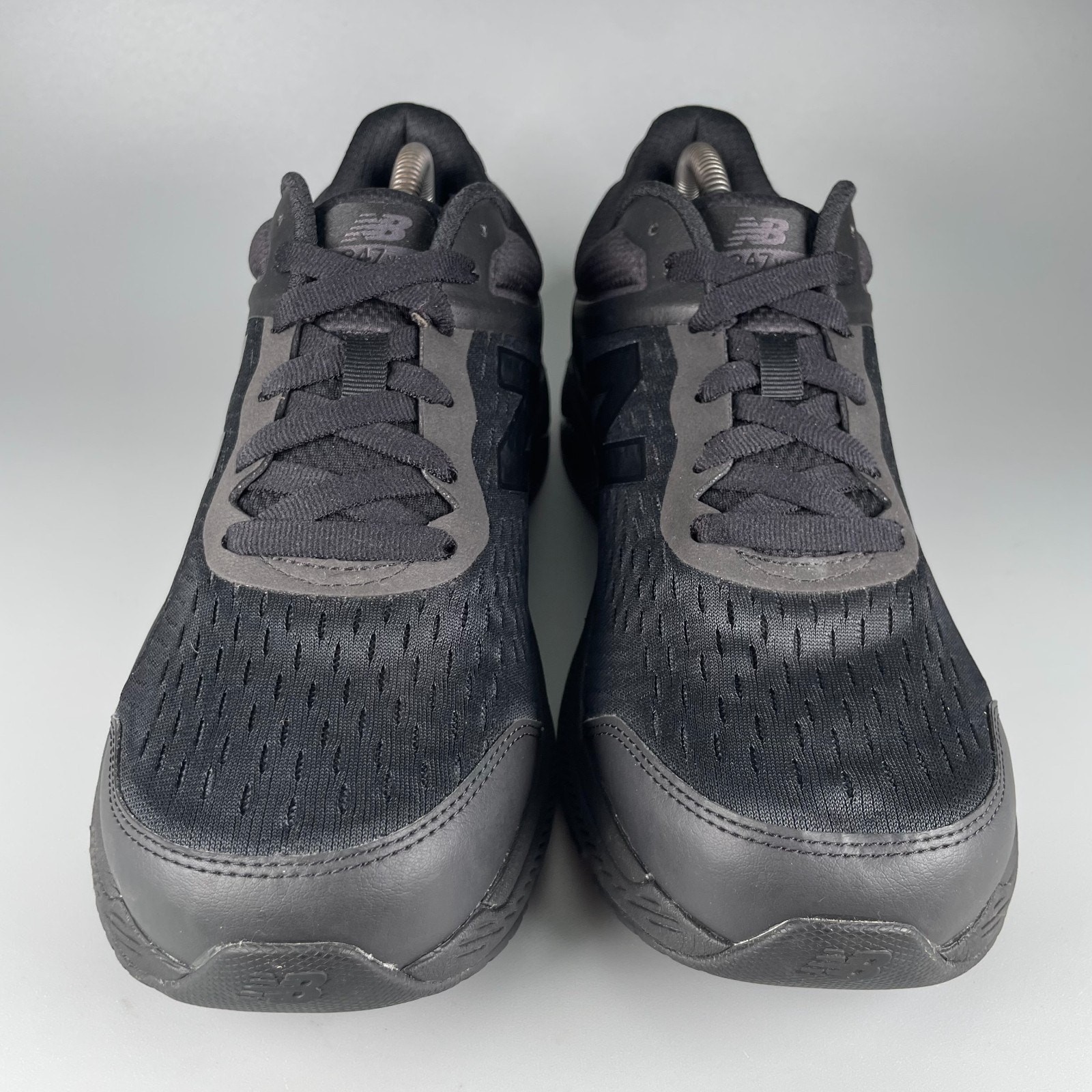 Women's 11 Men's 9.5 New Balance 847v4 Black Walking Shoes Casual Sneakers EUC image 2