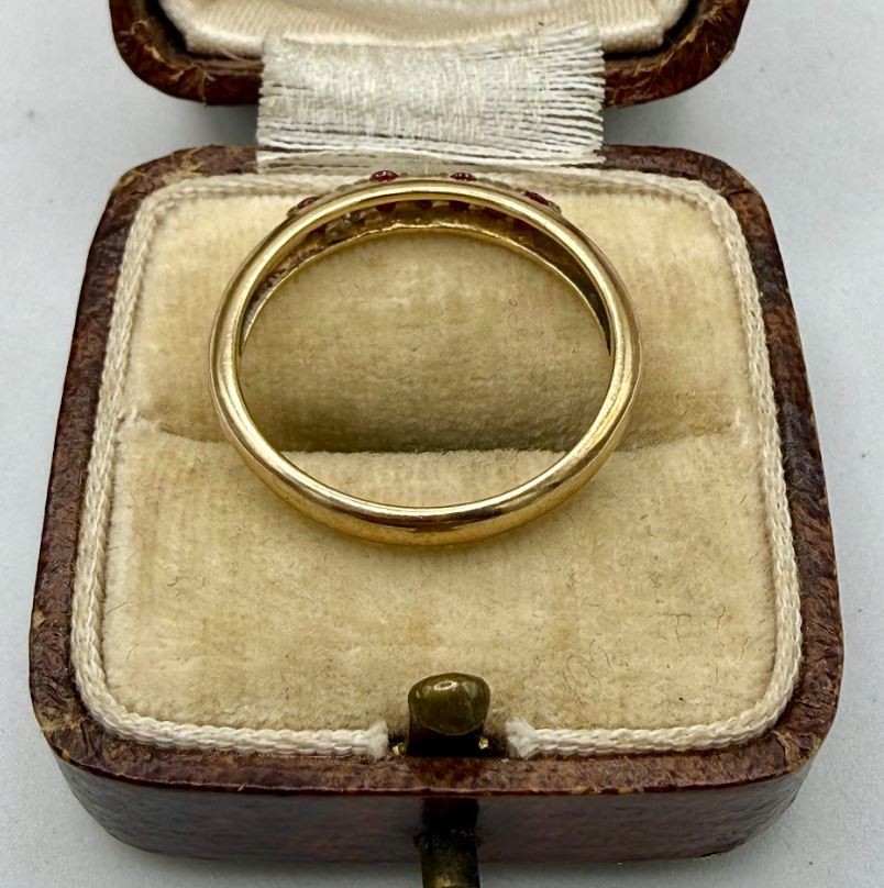 Vintage 9k Solid Yellow Gold Ruby Diamond Band Ri… - image 5