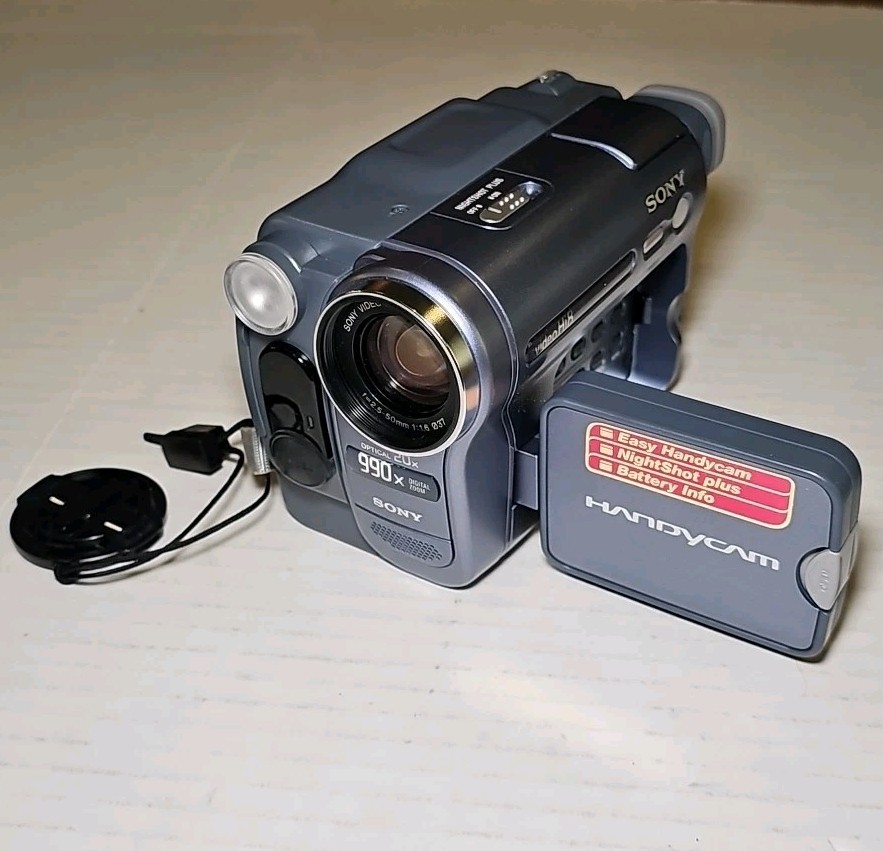 ビデオカメラ SONY Handycam video HI8 12x Sony NTSC Handycam Camcorder Standard8/Hi8/Digital8 Video