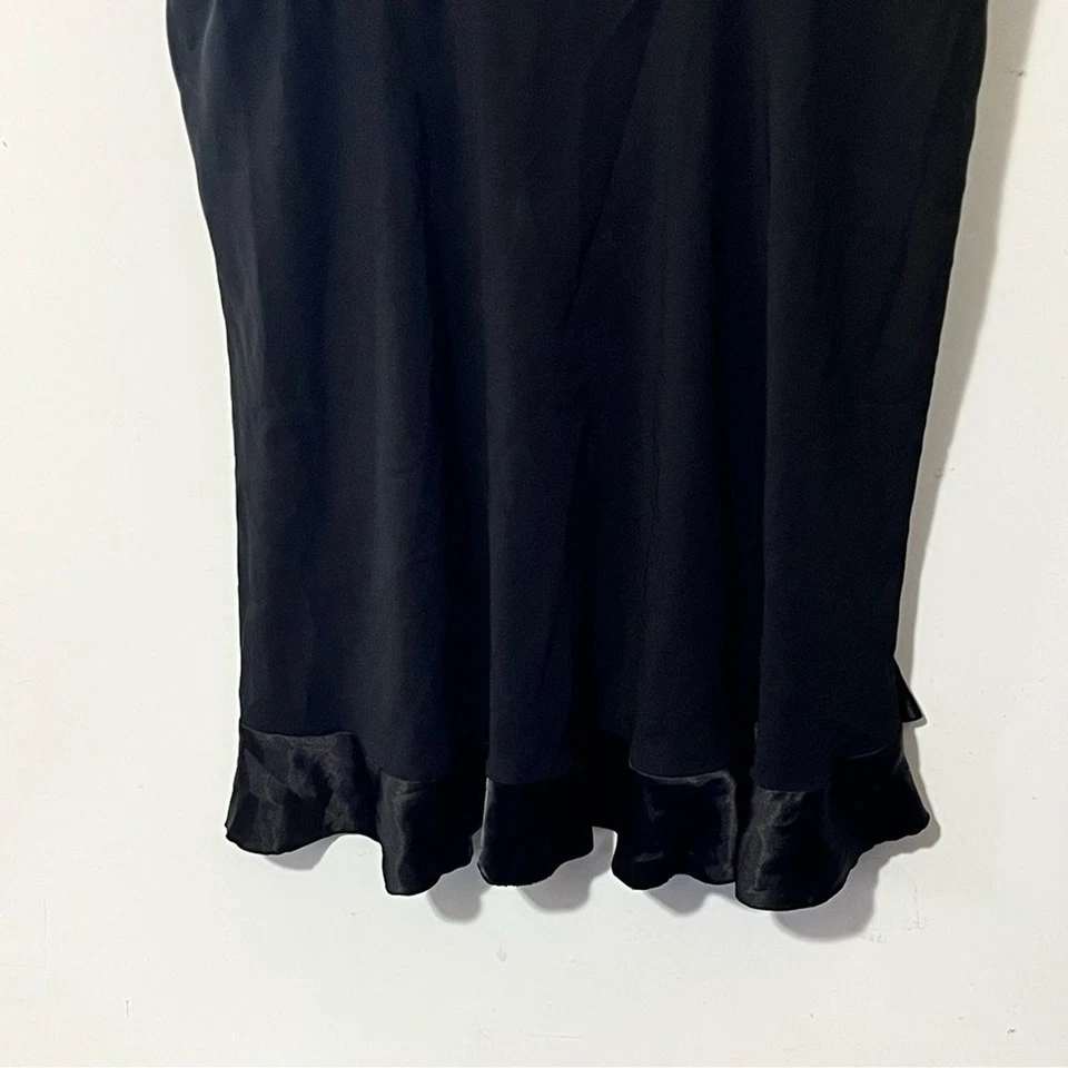 Cacique Chemise Negro con Correas Ajustables y Detalle de Encaje Foto 4 de 4