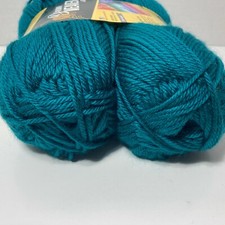 Green Worsted Yarn Twin Pack Dream Weaver Acyrlic Made in USA