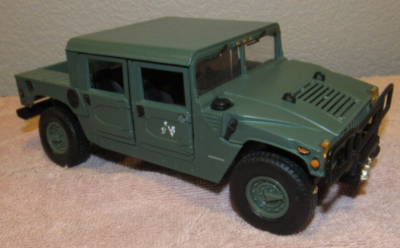 Jurassic Park The Lost World Humvee Hunter Diecast 1:24 Scale