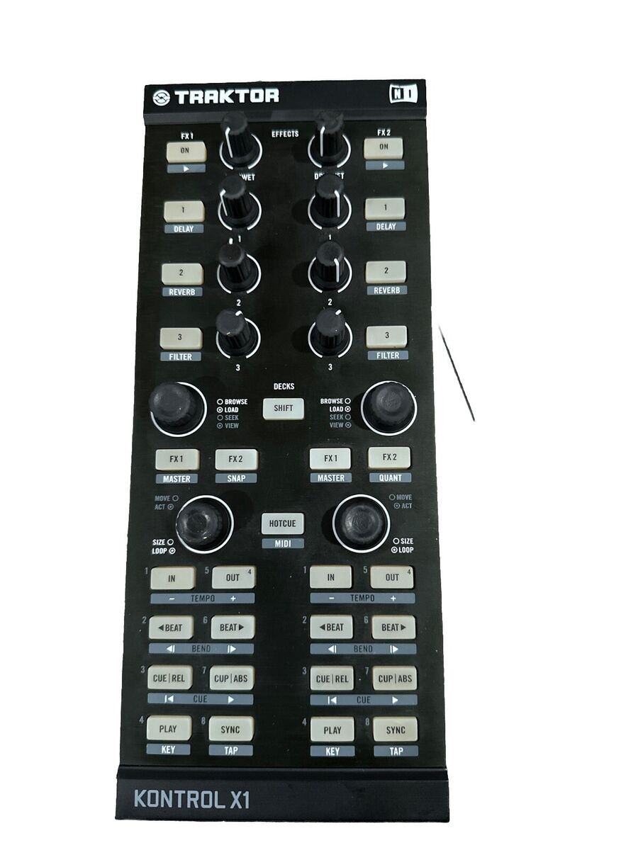 Native Instruments TRAKTOR KONTROL X1 MK2 with Carrying Case Native Instruments TRAKTOR KONTROL X1 MK2 with Carrying Case