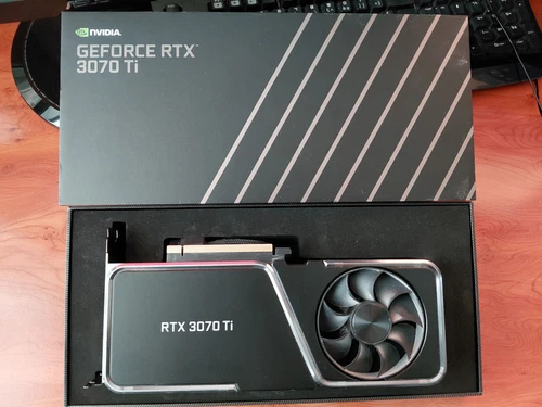 NVIDIA GeForce RTX 3070 Ti FE 8Go - Très bon état