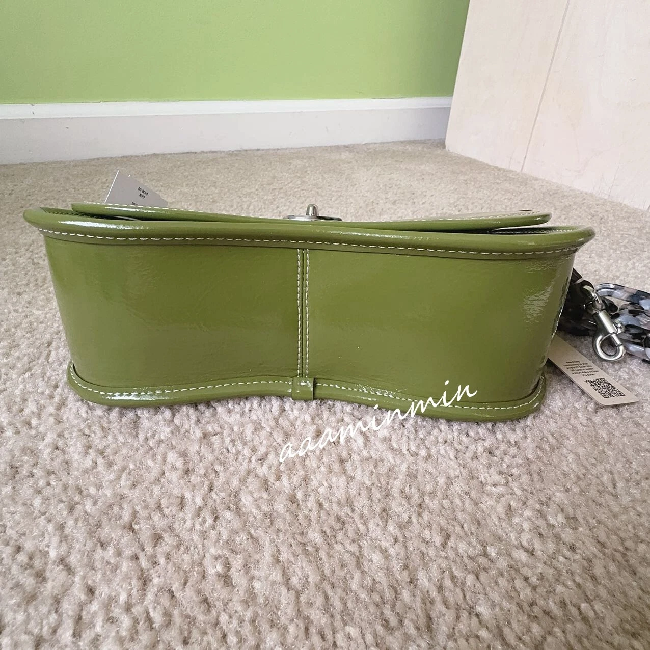 Borsa Coach Wavy Dinky nuova con etichetta in pelle verniciata stropicciata Coachtopia CQ056