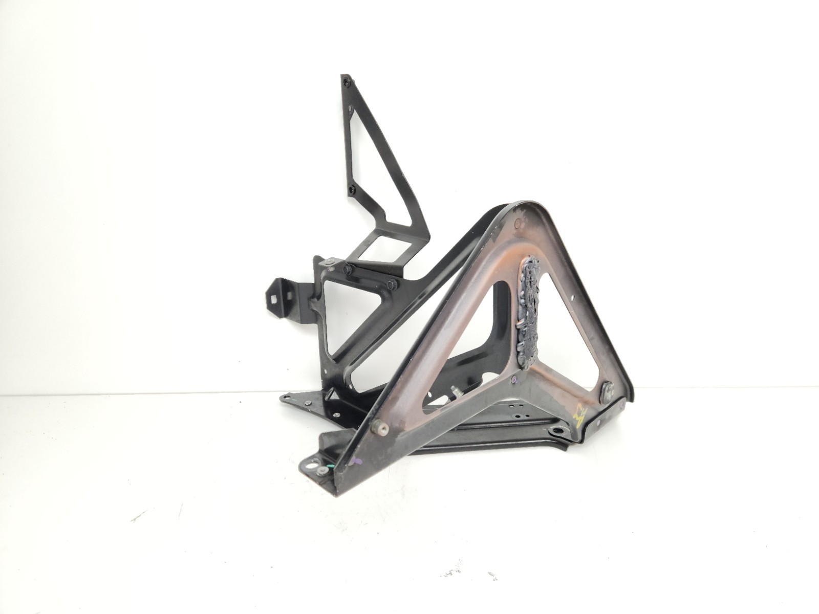 2015-2017 MCLAREN 675L REAR RIGHT SIDE QUARTER PANEL SUPPORT MOUNT BRACKET MOUNT