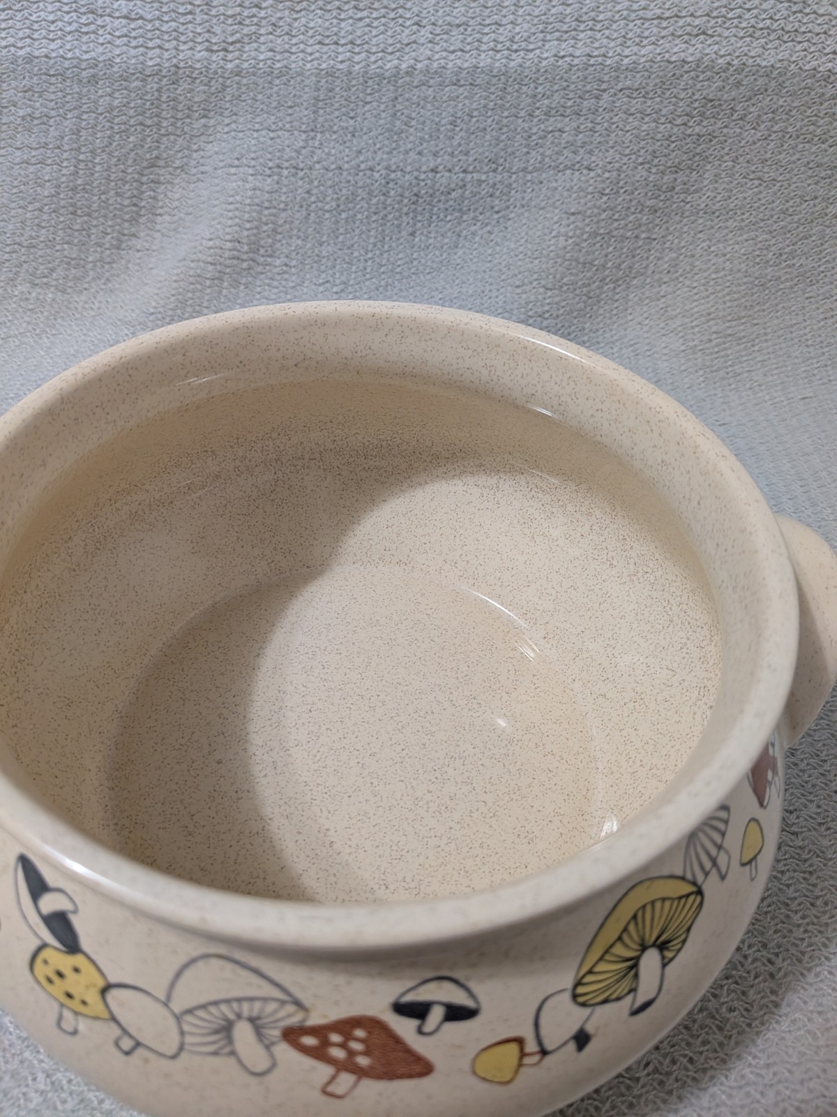 Franciscan Woodlore Mushroom Covered Casserole Dish -2 QT -MCM - GMB - Imperfect