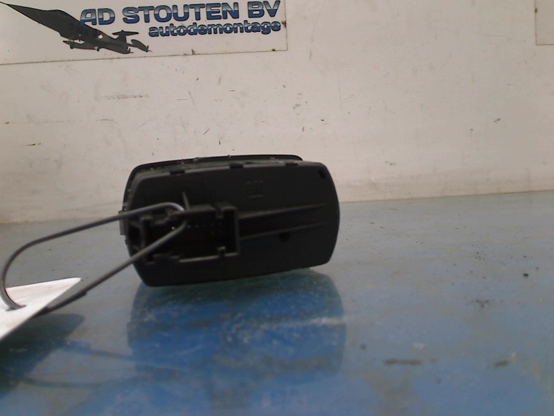 SWITCH FOR ELECTRIC VAUXHALL CORSA D 2010 LEFT FRONT WINDOW REGULATOR 13258521AA