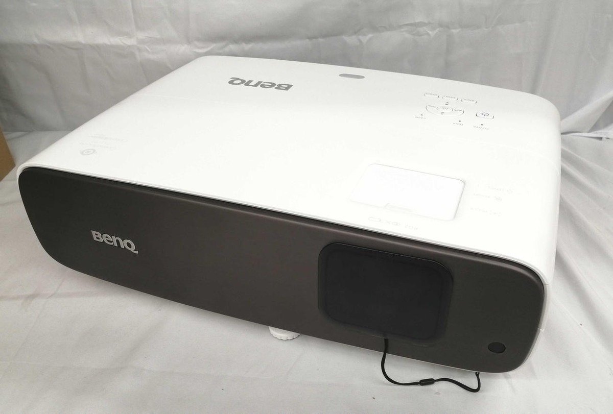 BenQ HT3550 4K HDR XPR UHD DLP Home Theater short throw projector