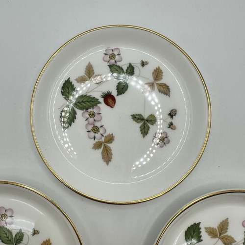 Wedgewood Wild Strawberry Round Tray Coasters/Trinket Dishes Set Of 3 - Picture 5 of 9