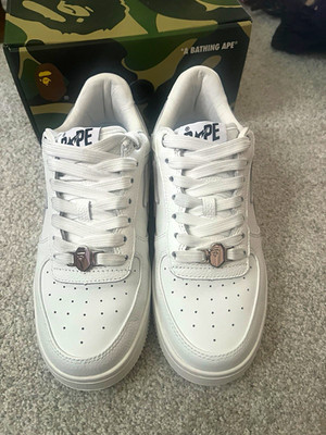 A Bathing Ape BAPE Ape Head Logo Low Top Lace-Up Athletic Sneaker White