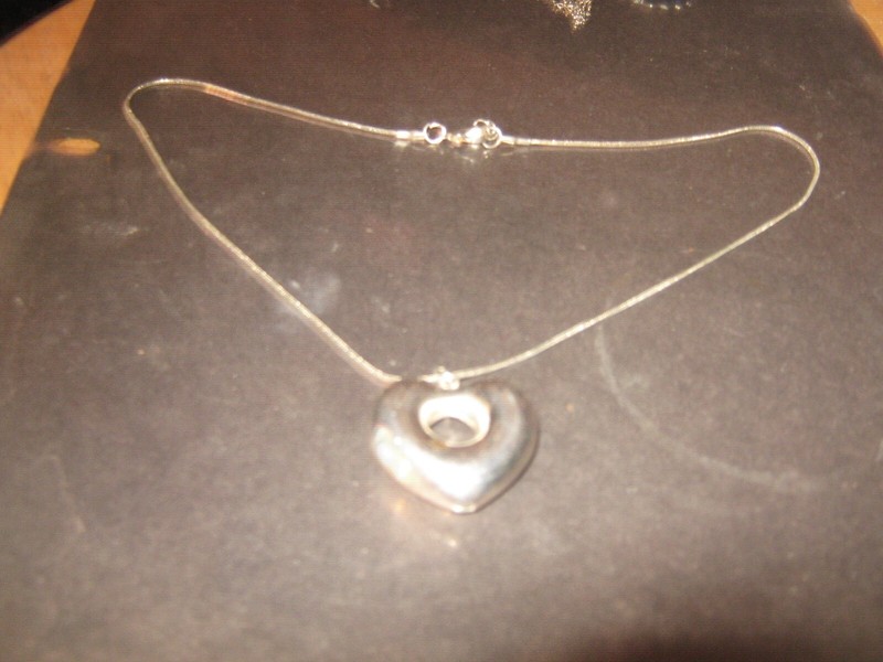 Puffy Open Heart Pendant Chain Choker Necklace Silver Tone