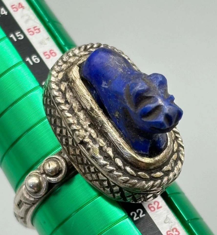 Anello stile romano lapislazzuli leone incastonato su argento vintage 11 gram... - Immagine 2 di 4