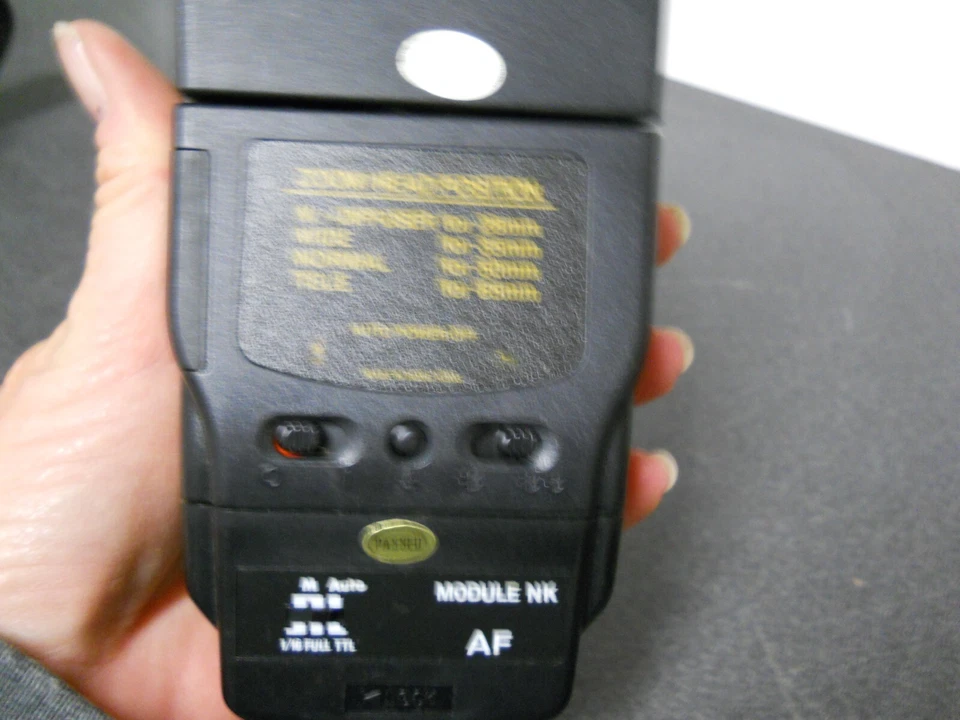 Quantaray QTB-9500A Hi-Power Twin Auto Flash Shoe Mount Flash - Image 3 of 4