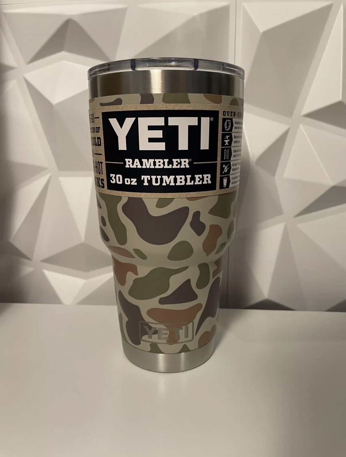 Yeti 30 Oz. Rambler Tumbler With Magslider Lid Camo