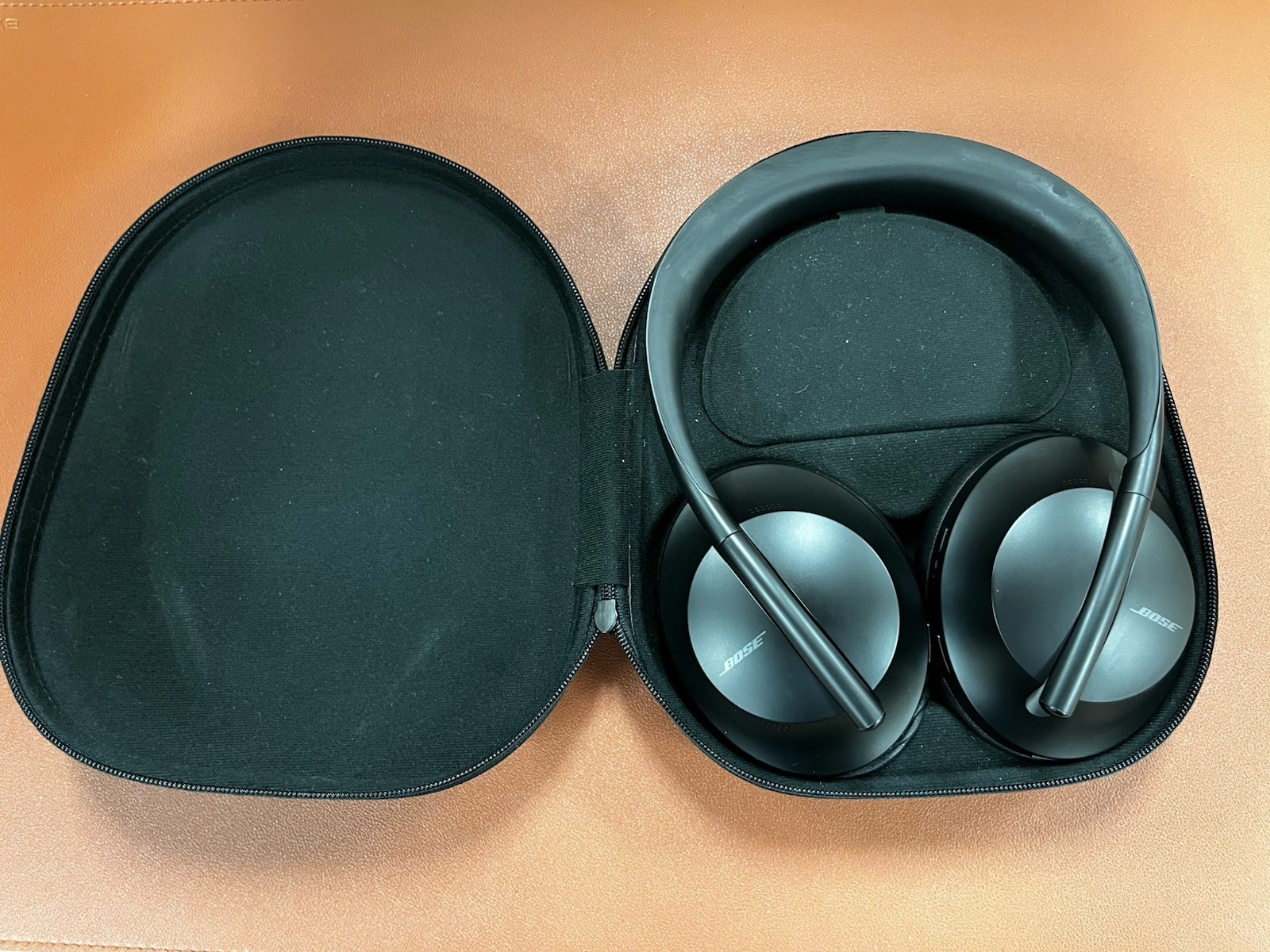 Bose Noise Cancelling 700 Bluetooth Wireless Over-Ear Headphones - Black-image