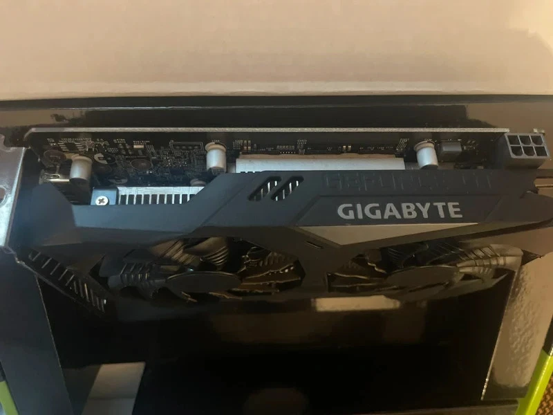 Scheda Video nvidia Gigabyte Aorus GTX 1650 4GB GDDR6 in ottime condizioni - Immagine 4 di 4