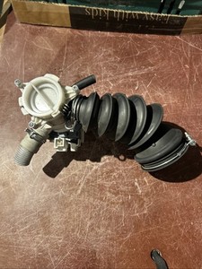 Beko WME7227S / WM74135W Waschmaschine Ablaufpumpe Filter & Gehäuse + Fassschlauch