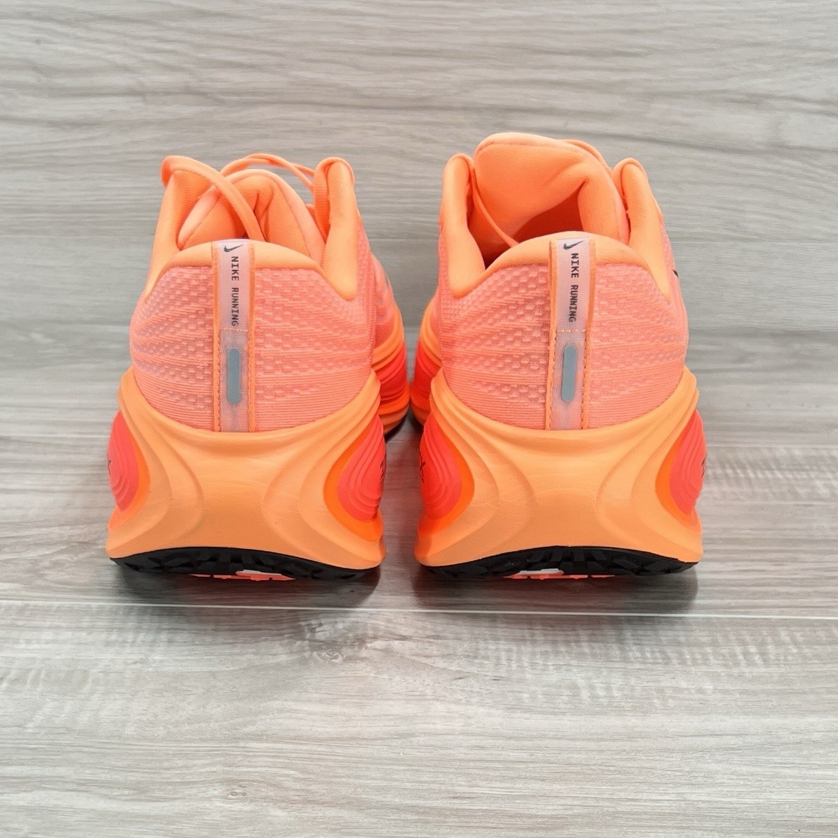 Nike Vomero Plus Shoes Orange Pulse New HV8150 801 Men