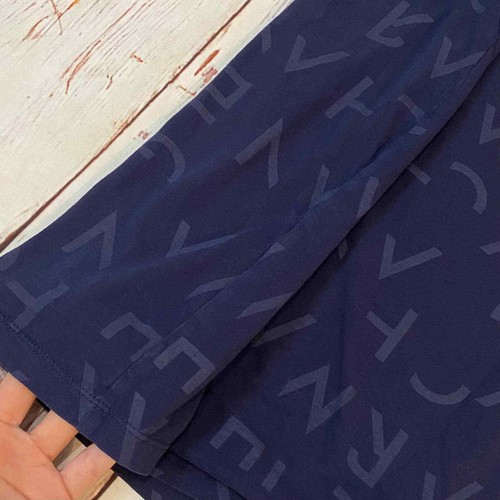 AX Armani Exchange "Broken Letters" blaues kurzärmliges T-Shirt mit V-Ausschnitt - Größe Small - Bild 6 von 11