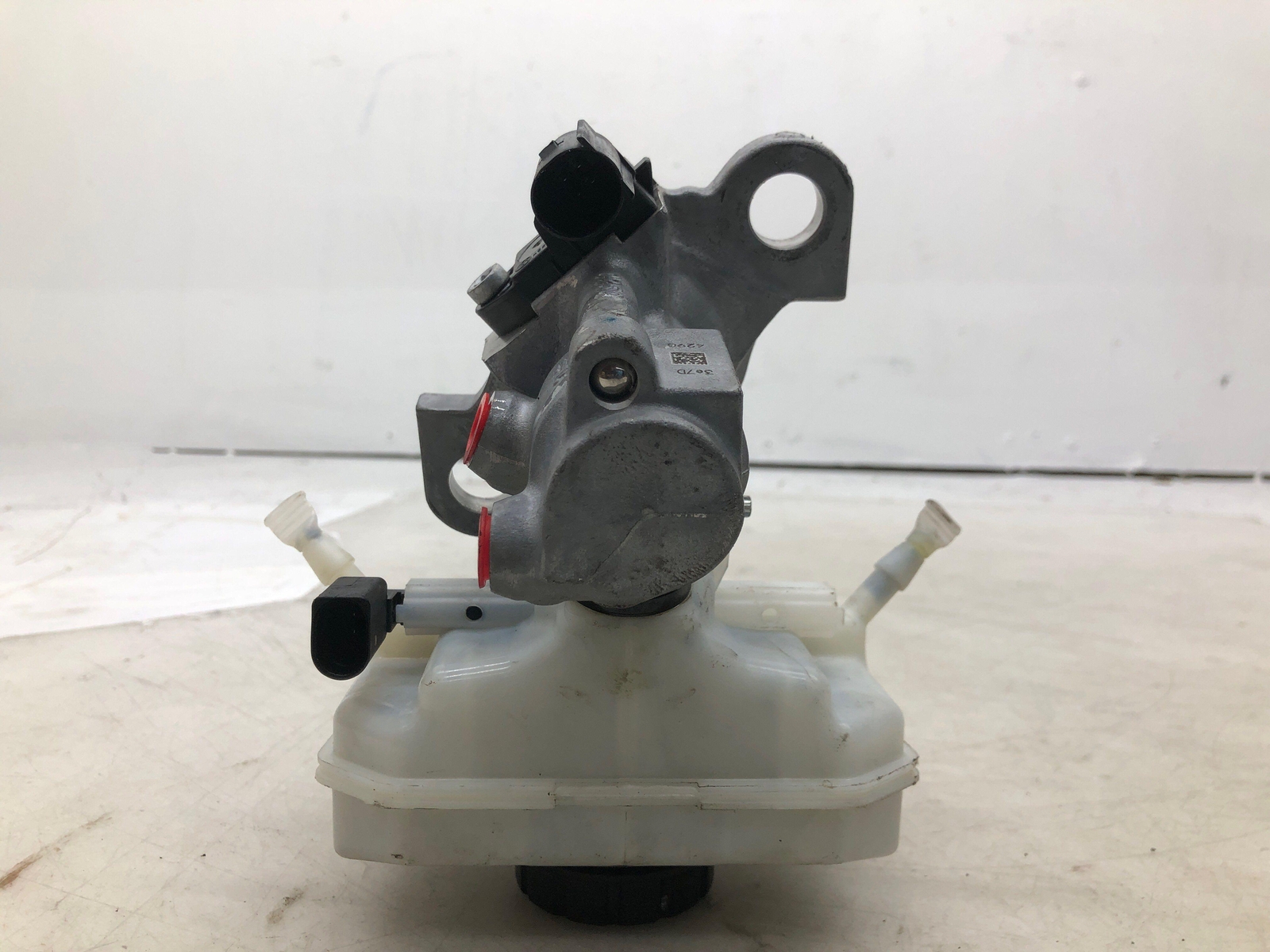 2016-2020 BENTLEY BENTAYGA 6.0L W12 BRAKE MASTER CYLINDER *58K MILES* 8W0611301