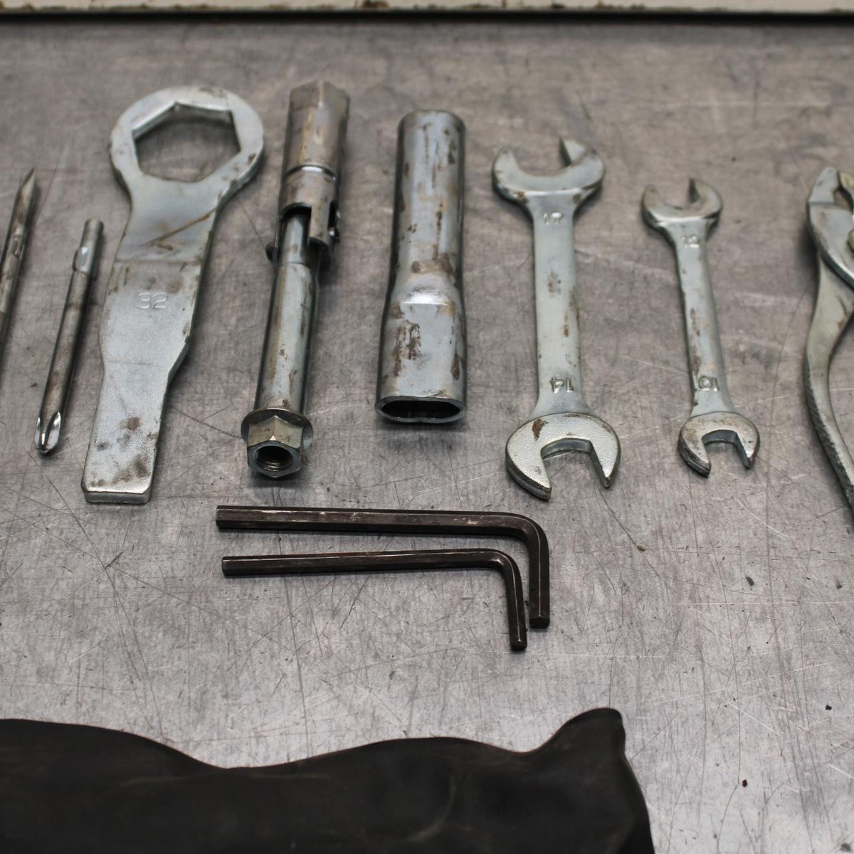 09-12 KAWASAKI NINJA ZX6R ZX600R STOCK TOOLS TOOL BAG KIT SET