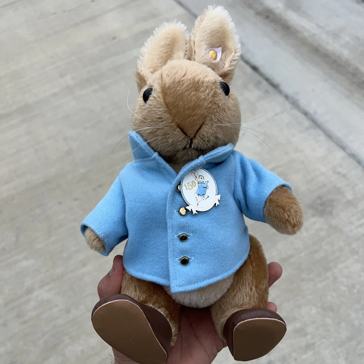 Peter rabbit sales steiff bear