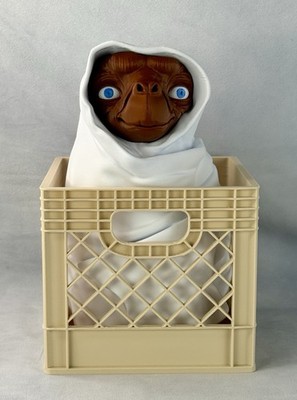 E.T. The Extra-Terrestrial in Milk Crate, BMX, Spielberg, Iconic, Deluxe 2 Piece