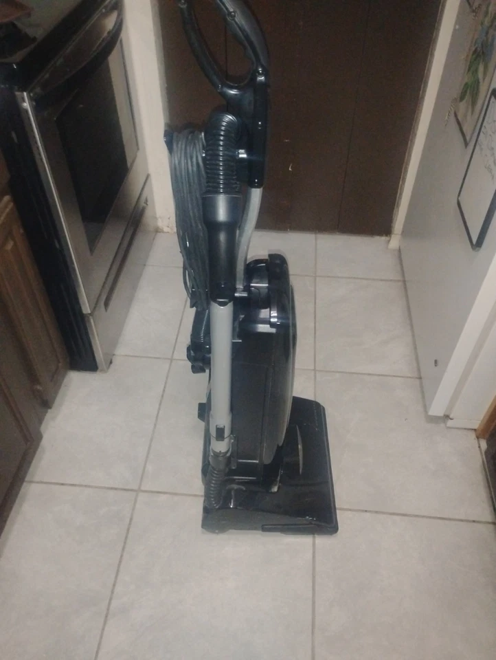 Simplicity S20D Symmetry Black Upright Vacuum Cleaner - Image 4 of 4