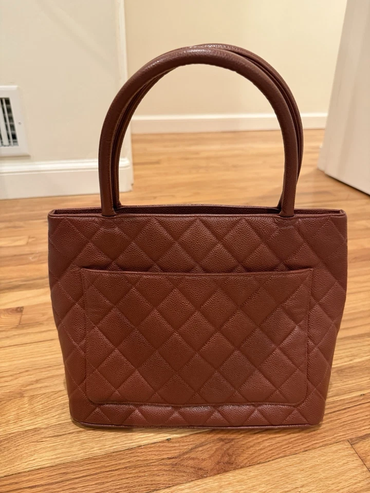 🖤 Authentic Vintage Chanel Medallion Tote – Brown Caviar Leather (1997–1999) - Image 3 of 4