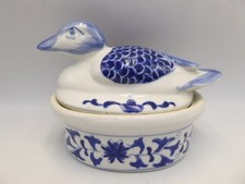 BLUE &WHITE DUCK SHAPED POTTERY TUREEN LIDDED CROCK POT BOWL