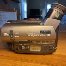 Sony CCD-TR910 NTSC Handycam Video Hi8 8mm Camcorder for playback only