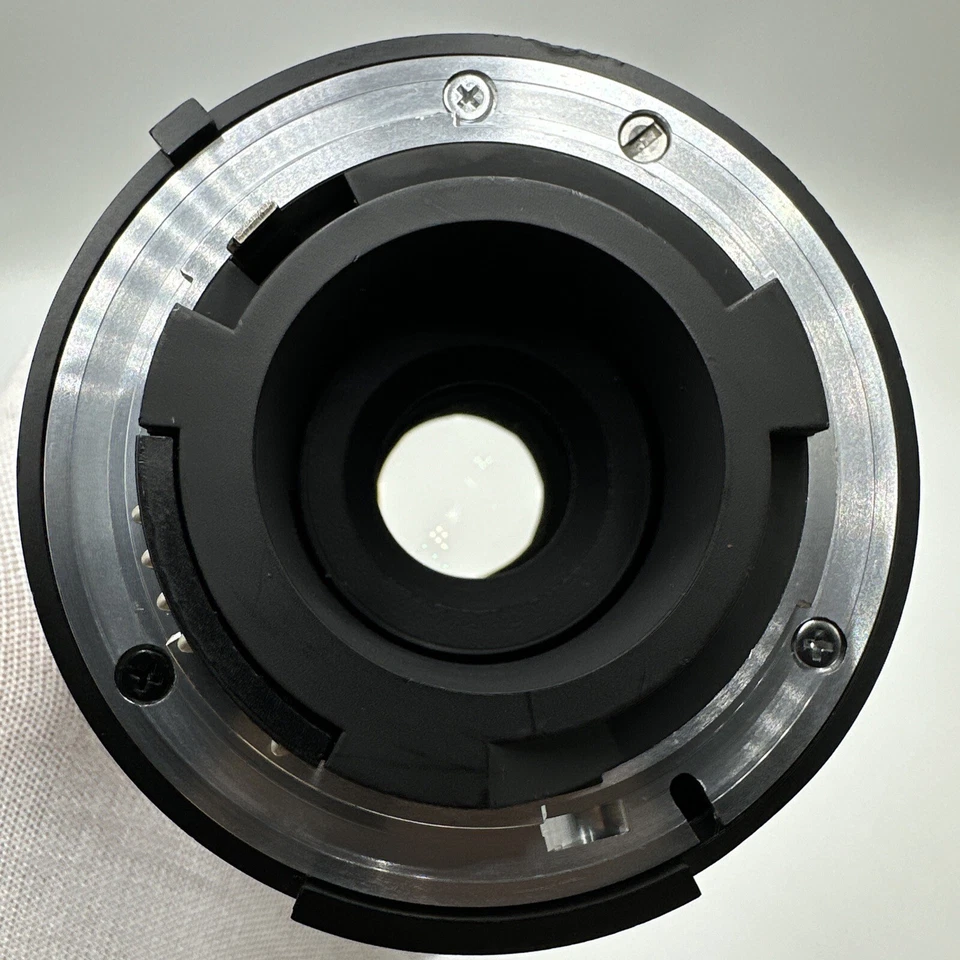 Lente Nikon Nikkor AF 28-70 mm f3,5-4,5 D Foto 4 de 4