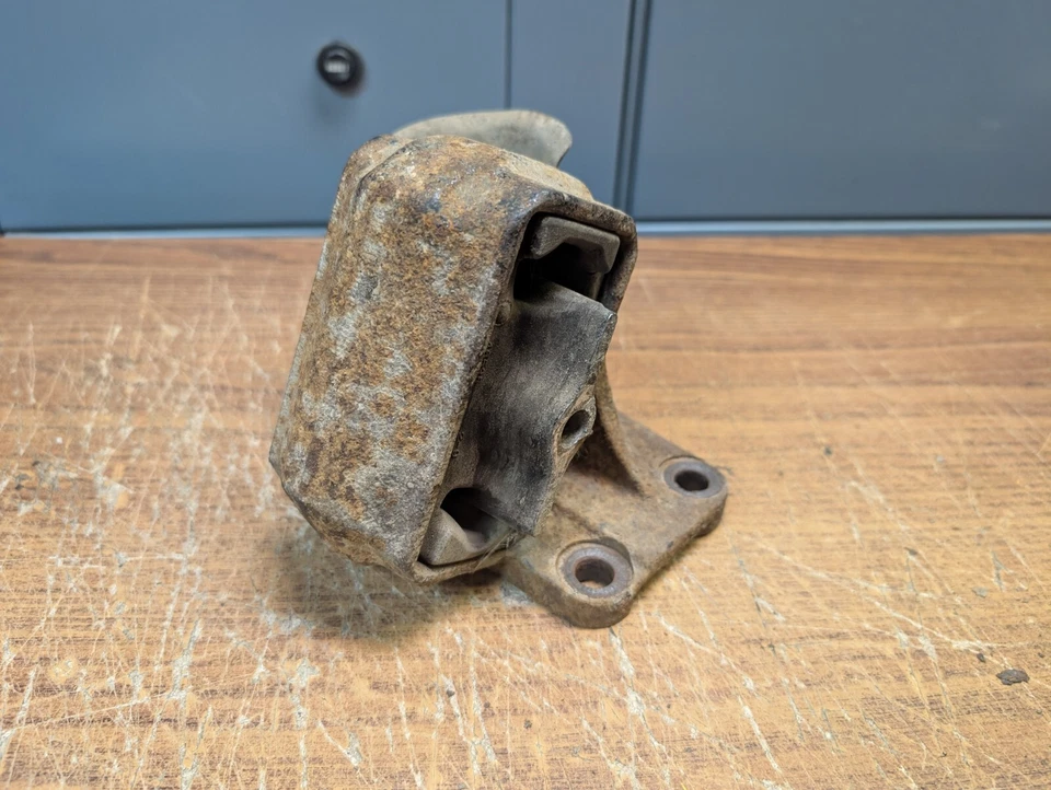 2008 - 2012 道奇 Ram 6.7 康明斯柴油 2500 3500 发动机安装右侧/通行证侧 — 第 2/4 张图片