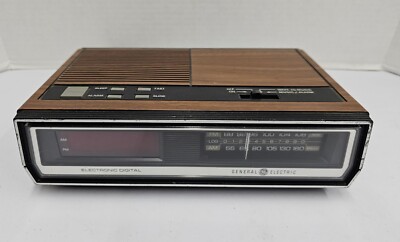 Vintage GE General Electric Clock Radio Electronic Digital Model 7