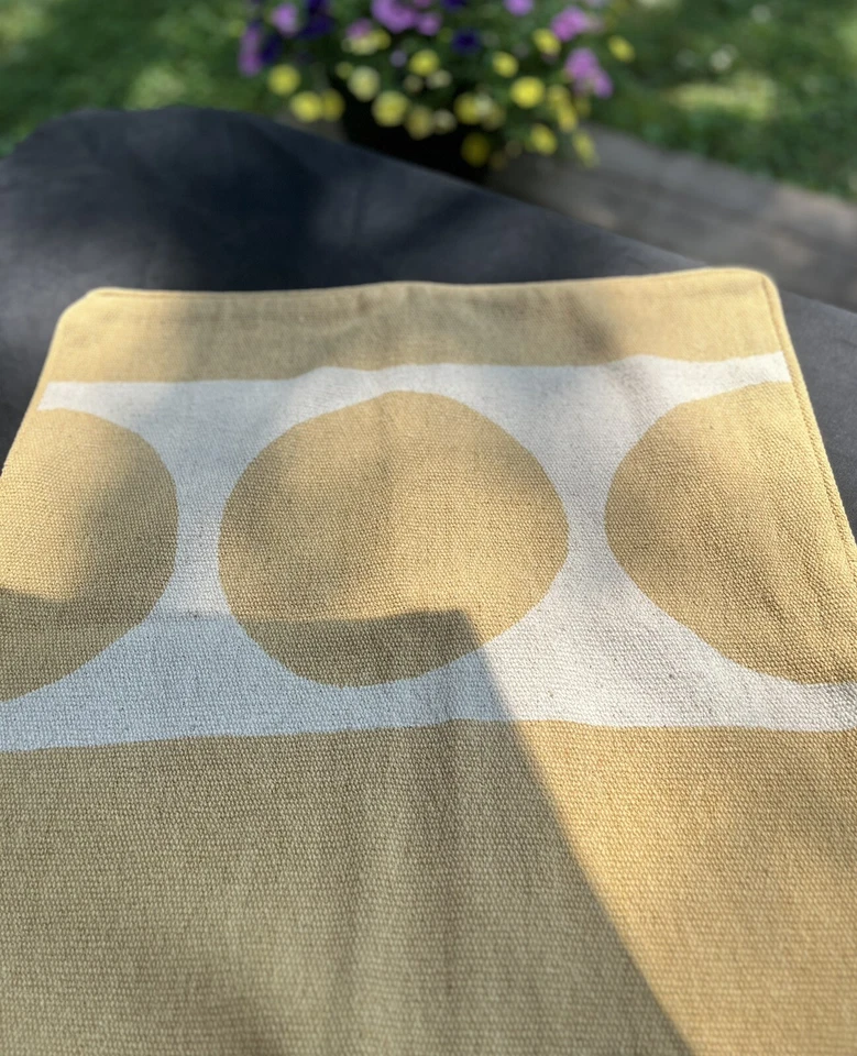 Funda de Almohada H&M Hogar 20x20 Beige y Blanco Algodón Tejido Textura Moderna Clásica Foto 2 de 4