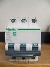 NEW Schneider Electric M9F23332 MULTI 9 C60SP 3 POLE 32A CIRCUIT BREAKER