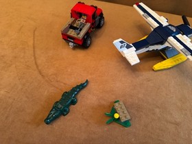 60070 LEGO Complete CITY: Water Plane Chase with minifigures